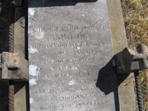 Cecil Ashdown commemorative plaque, Orange Cemetery. Image courtesy Orange Cemetery.