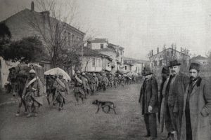 French troops entering Monastir, November 1916. Image courtesy  l'album de la guerre 1914-1919.