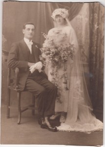 Cecil John Jacobs and Mabel Doris Langham on their wedding day in 1921.  Image courtesy Cheryl Scott (McCarthy). 