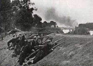 Belgian troops defending Antwerp 1914. Image courtesy Manchester Guardian.