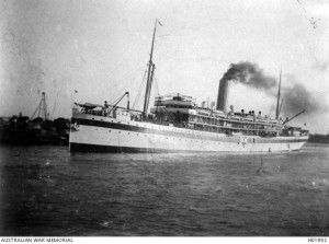 HMAT Kyarra sailing down the Brisbane River, November 1914. Image courtesy Australian War Memorial.