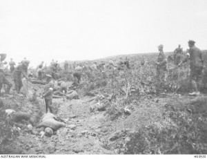 Australian burial parties burying Australian and Turkish dead during the armistice, 24 May 1915. Image courtesy Australian War Memorial.