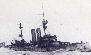 HMS King Edward VII sinking off Cape Wrath, Scotland, 6 January 1916. Image courtesy Burt, R. A. British Battleships 1889–1904. Annapolis, Maryland: Naval Institute Press, 1988.
