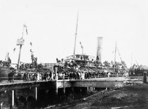 HMAT Seang Bee leaving Brisbane, 21 October 1915. Image courtesy John Oxley Library, State Library of Queensland Neg: 82596