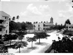 Dar-es-Salaam pre 1918. Bundesarchiv, Bild 105-DOA0183, Walther Dobbertin. Licensed under CC BY-SA 3.0 de via Creative Commons.