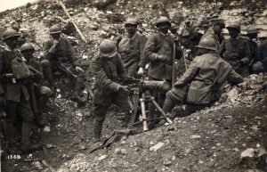 Italian troops with a captured Austrian machine gun during the Seventh Battle of the Isonzo. Image courtesy Italian Army Historic Photogallery. http://www.esercito.difesa.it/comunicazione/pagine/elenco-gallerie.aspx